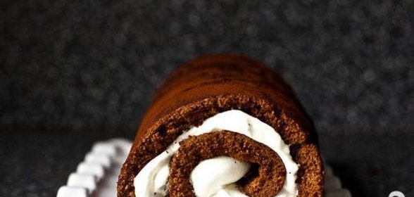 Шоколадный рулет со сливочным кремом