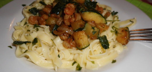 Паста с креветками и кабачками.Вкусный и быстрый обед