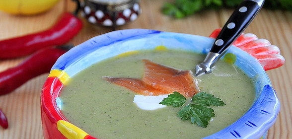 Ароматный зеленый крем-суп из тыквы и базилика
