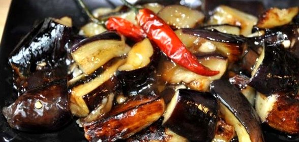 Баклажаны в воке