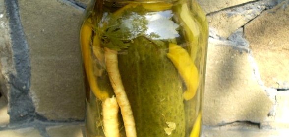 Огурчики с хреном