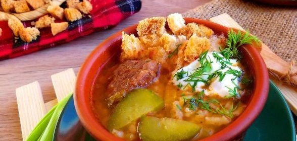 Яичный рулет с капустой