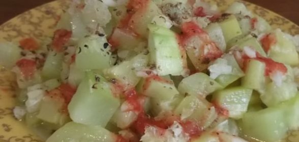 Закуска острая из кабачков с чесноком
