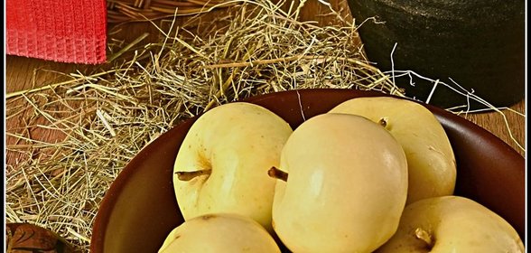 Яблоки моченые