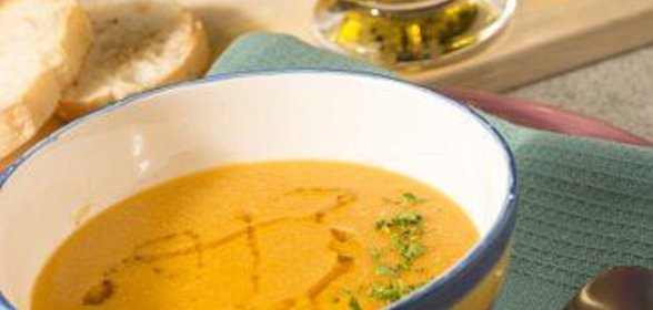 Суп-крем из бобовых с оливковым маслом