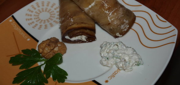 Баклажановые рулетики