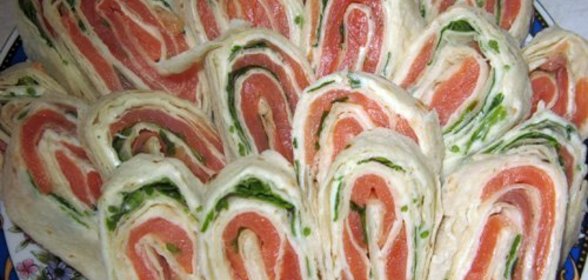 Рулетик с семгой