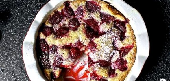 Клубничный пирог с ванилью