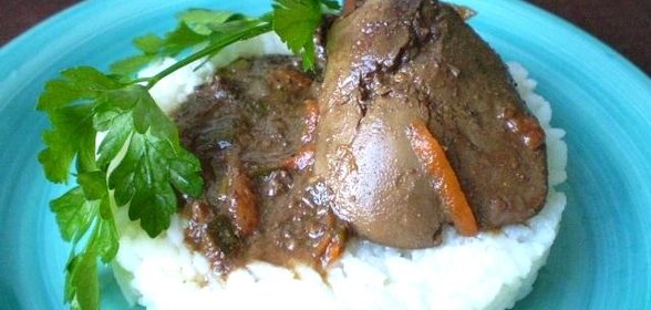 Утиная печень тушенная в томатном соке