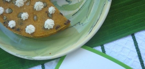Тыквенный манник с черносливом и изюмом