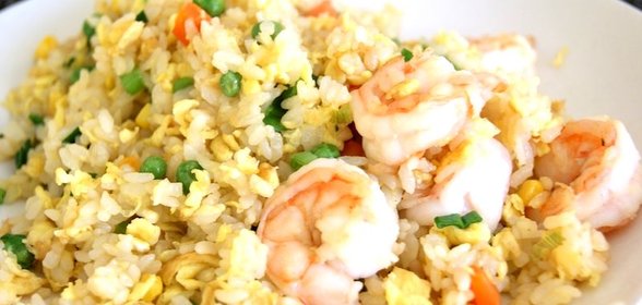 Рис с жареными креветками по-китайски