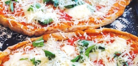 Пицца «Маргарита» на тонком тесте