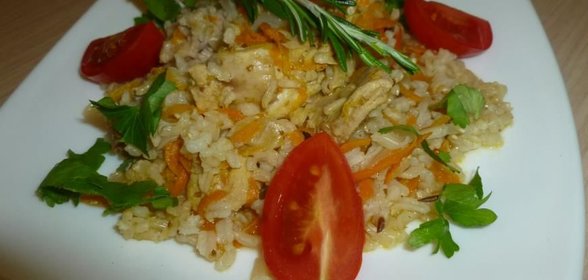 Плов с мясом кролика и коричневым рисом