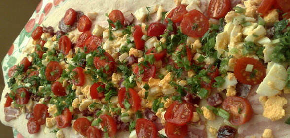 Крендель с беконом и яйцом