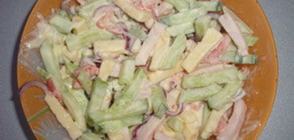 Овощной салат с ветчиной и сыром