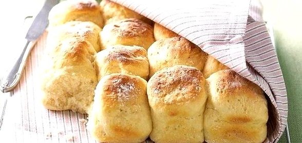 Быстрые булочки без дрожжей и яиц
