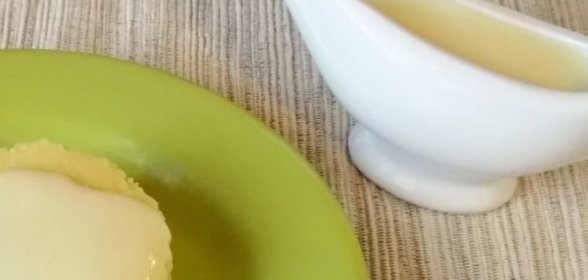 Салат из сырых яблок, моркови и сельдерея