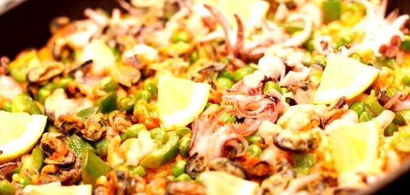 Паэлья с морепродуктами