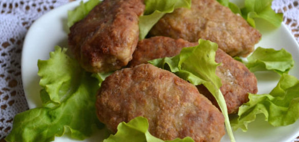 Бутерброды с ветчиной и маринованным огурцом