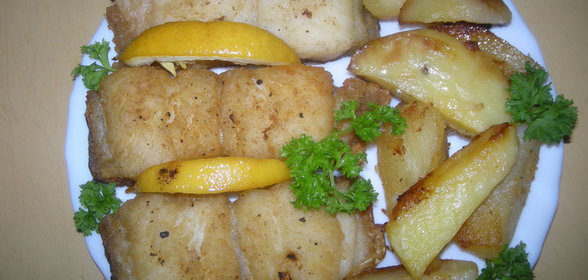 Сом с лимоном и картофелем