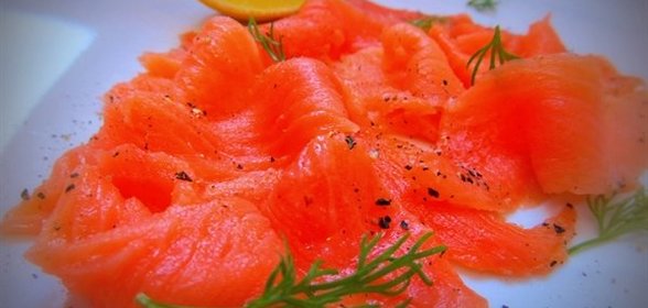 Слабосолёный лосось по-шведски (гравлакс, gravlax)
