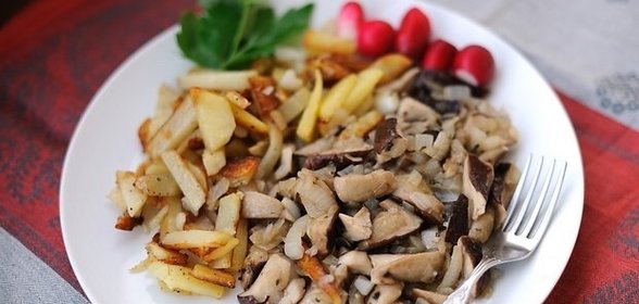 Картошка с белыми грибами