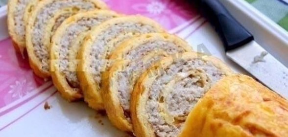 Яичный рулет с куриной грудкой