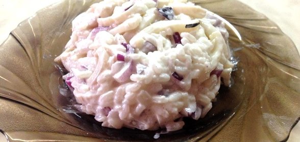 Салат из кальмаров и риса