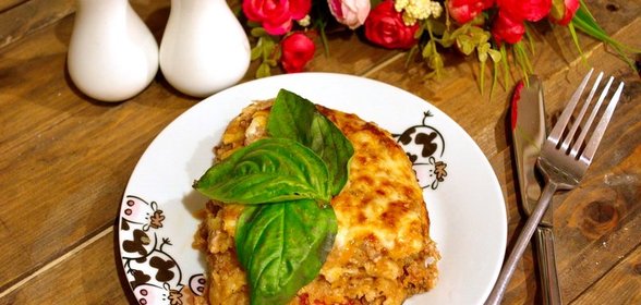Лазанья под соусом Болоньезе