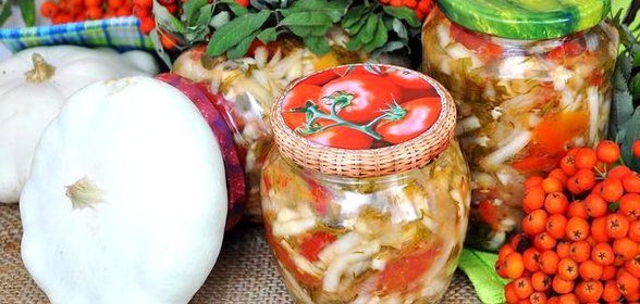 Острый салат из патиссонов со сладким перцем на зиму