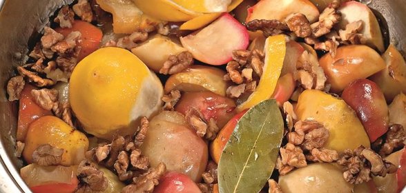 Яблочное варенье с грецкими орехами