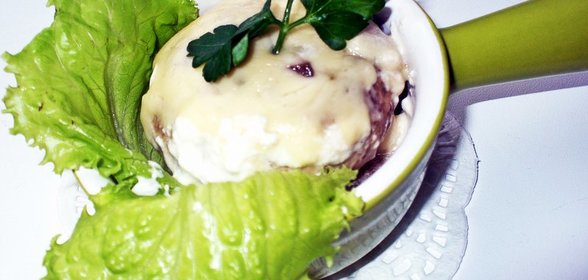 Фаршированные шампиньоны в сметане