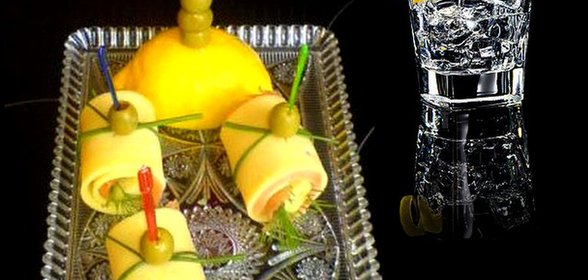 Закуска по-русски Сырные рулетики с лососем