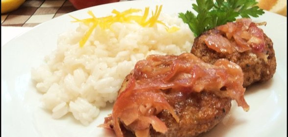 Сало в луковой шелухе