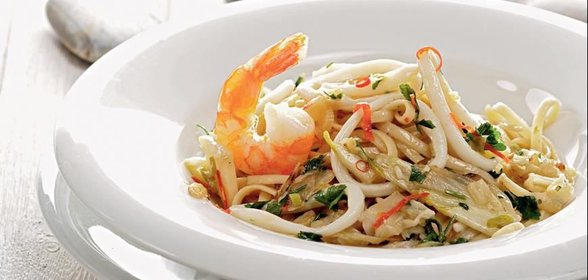 Лингвини с кальмарами и креветками