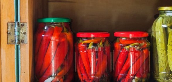 Перец острый маринованный