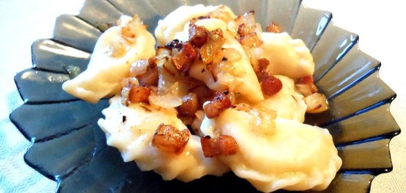 Вареники со шкварками