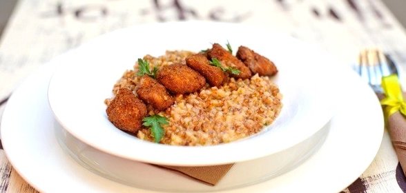 Гречетто с лимоном, куриными желудочками и сыром пармезан