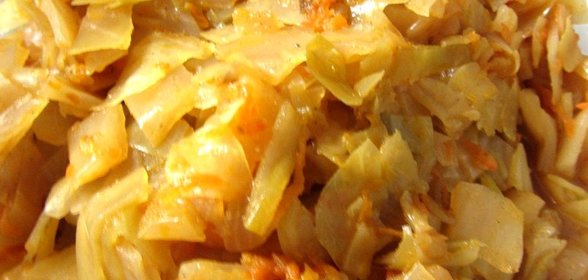 Тушеная капуста с томатным пюре