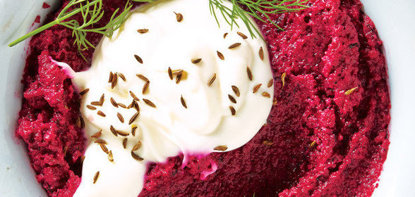 Свекольный соус с грецкими орехами