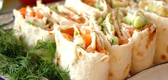 Рулет из семги и сыра