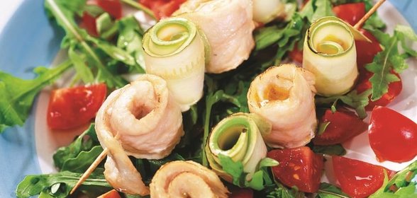 Рулетики из кефали и кабачков