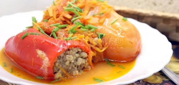 Фаршированные перцы мясом и перловкой