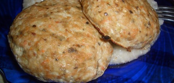 Котлеты из горбуши с капустой и овсяными хлопьями