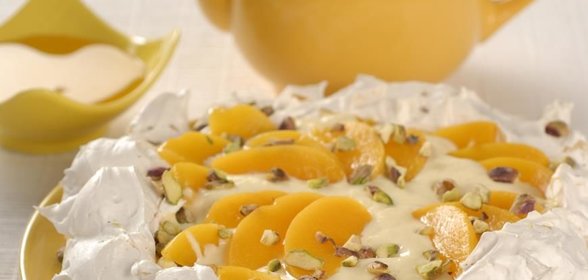 Торт Павлова с абрикосами