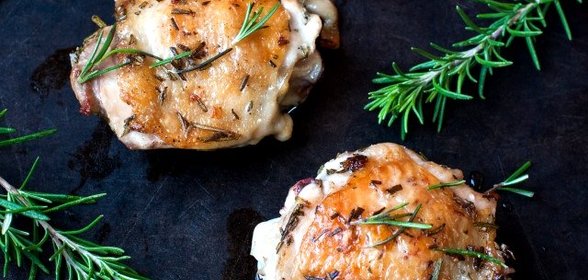 Куриные бедра с розмарином
