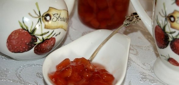 Варенье из айвы и грецких орехов