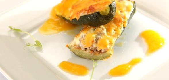 Цукини с миндалем и изюмом