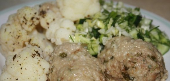 Паровые котлеты с цветной капустой