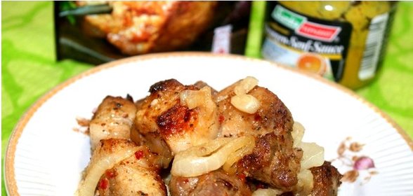Мясо в рукаве на луковой подушке